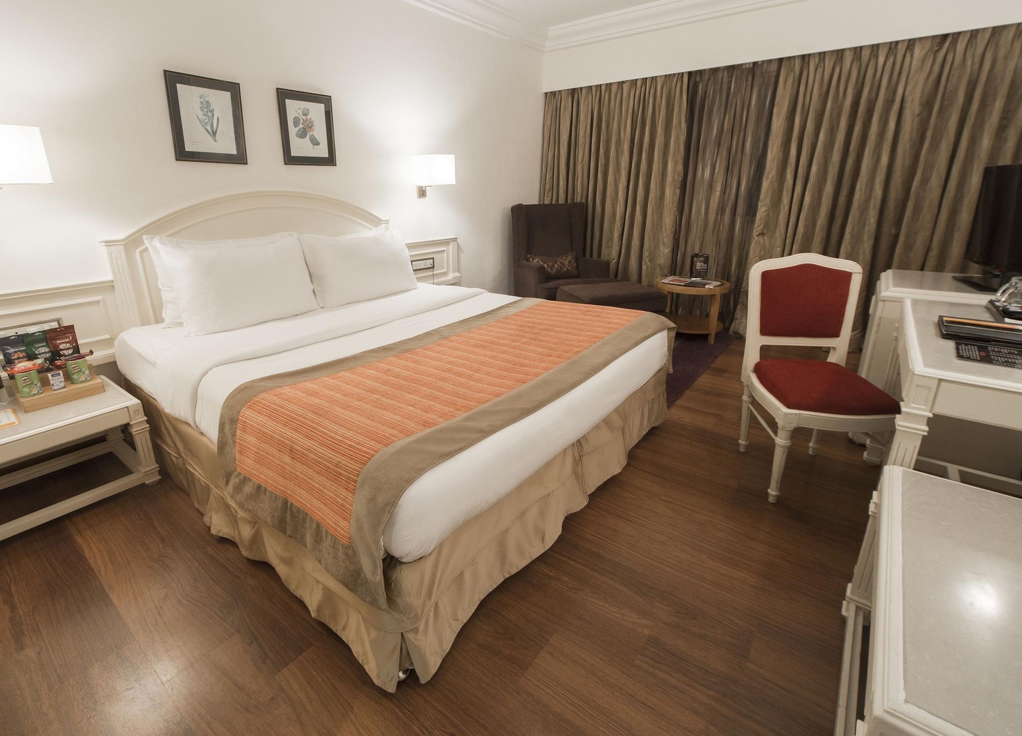 Hotel Bawa International Мумбай Екстериор снимка