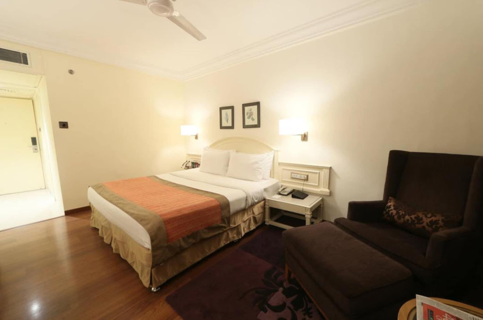 Hotel Bawa International Мумбай Екстериор снимка