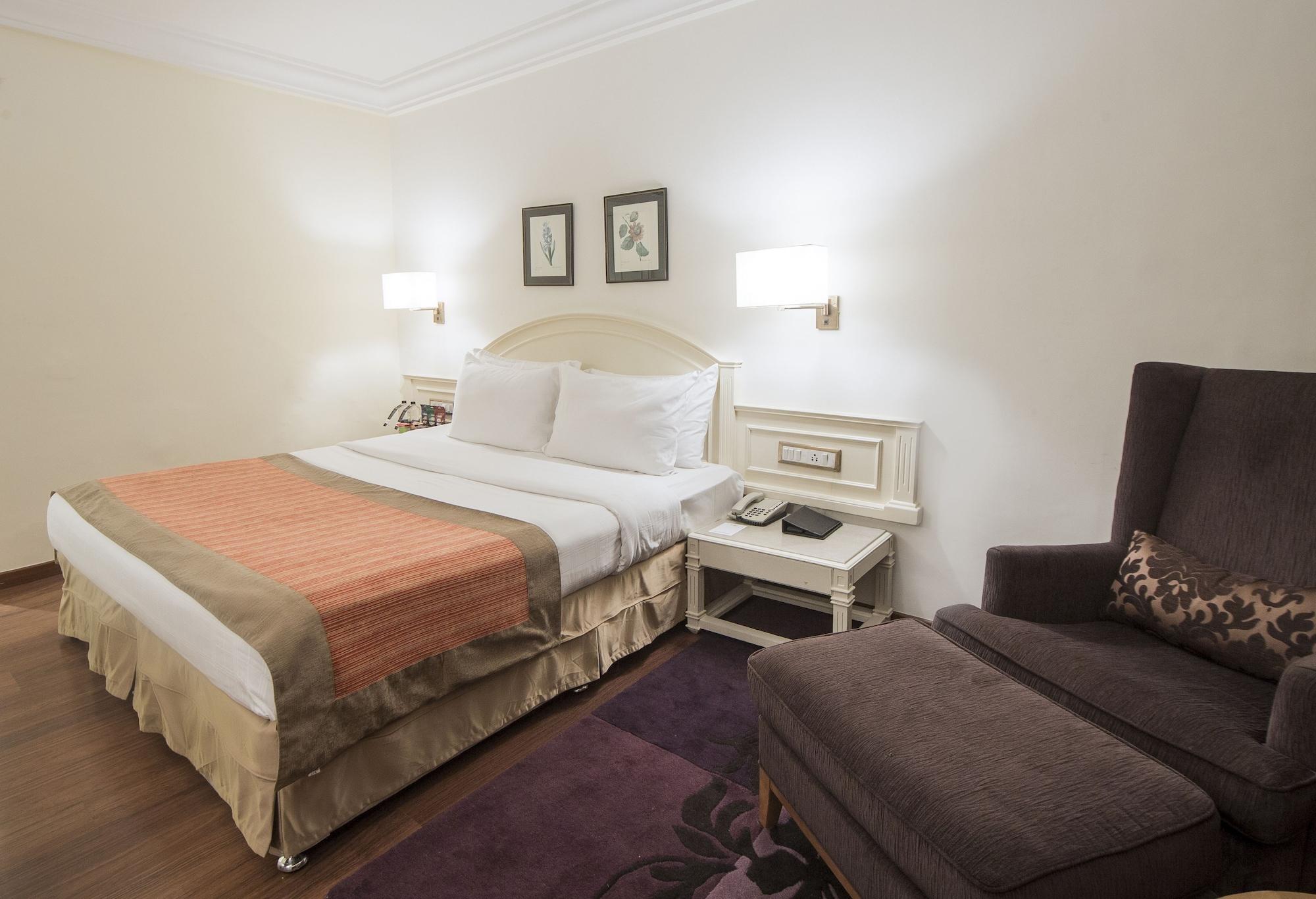 Hotel Bawa International Мумбай Екстериор снимка