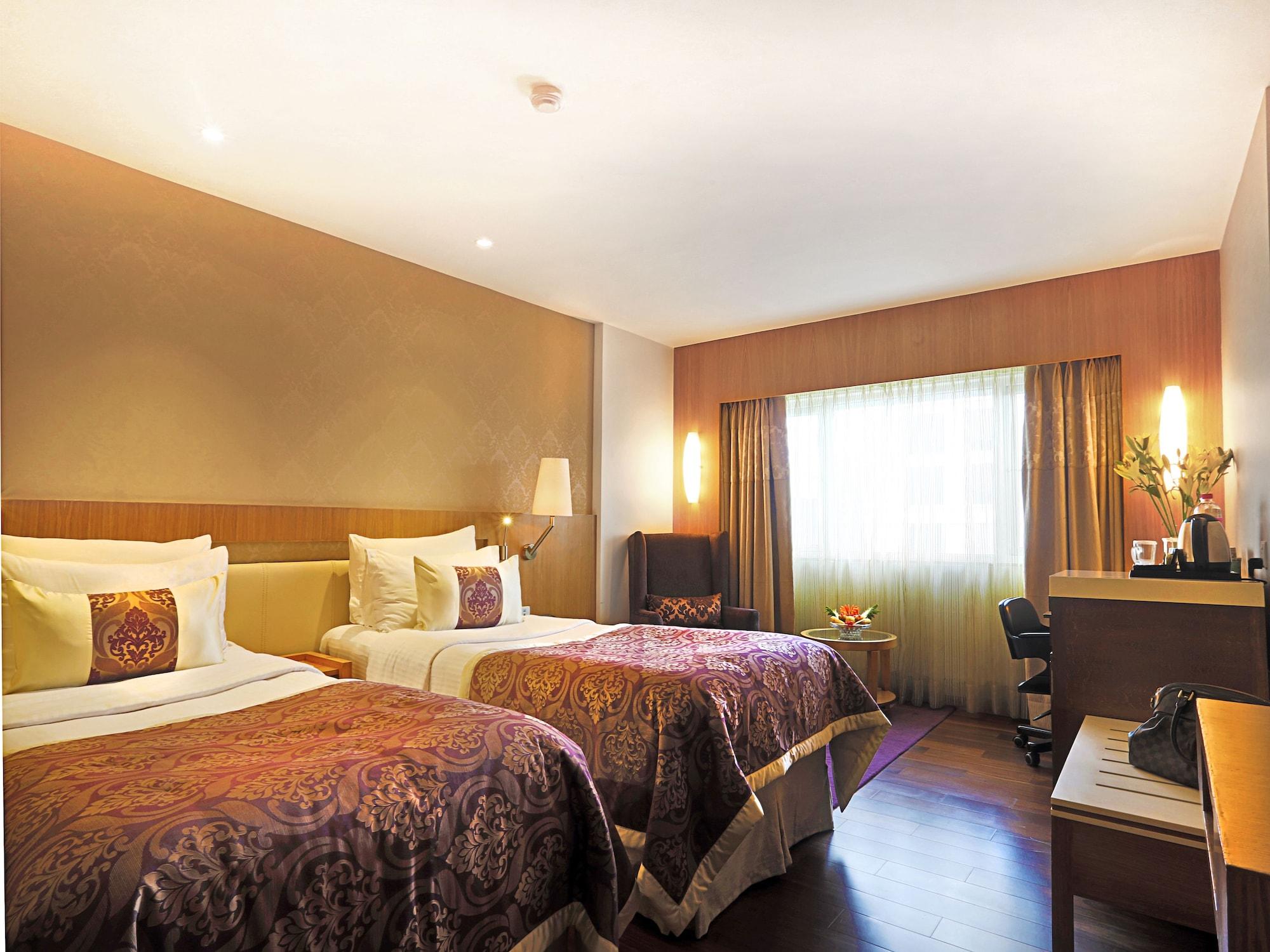 Hotel Bawa International Мумбай Екстериор снимка